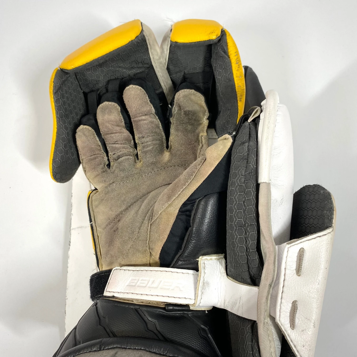 Bauer Vapor HyperLite - Used Pro Stock Goalie Blocker (White/Yellow/Black) 3 Bauer Vapor HyperLite - Used Pro Stock Goalie Blocker (White/Yellow/Black) - Image 3