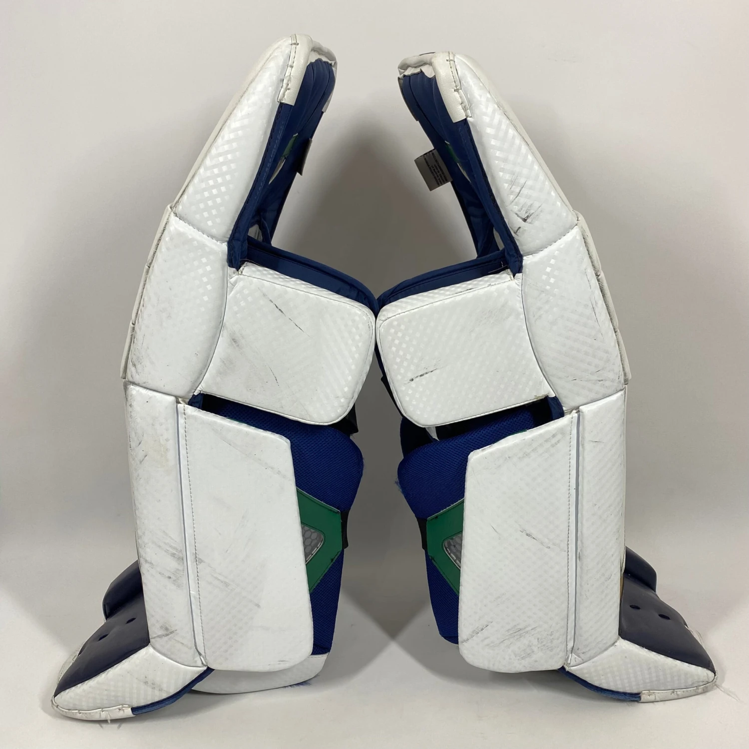 Vaughn Pro Custom - Used NCAA Pro Stock Goalie Pads (White/Blue/Gold) 2 Vaughn Pro Custom - Used NCAA Pro Stock Goalie Pads (White/Blue/Gold) - Image 2