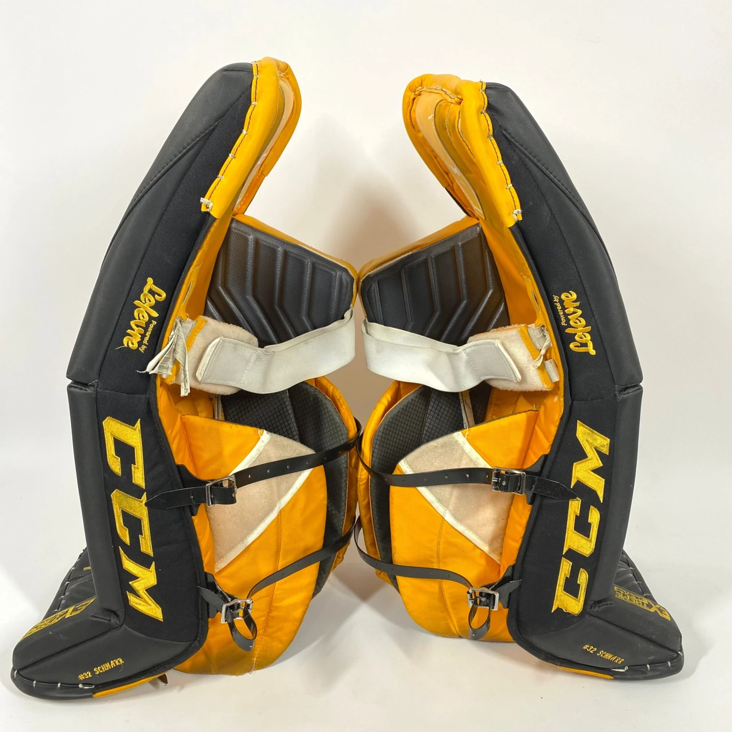 CCM Extreme Flex IV - Used Pro Stock Goalie Full Set (Black/Yellow) 4 CCM Extreme Flex IV - Used Pro Stock Goalie Full Set (Black/Yellow) - Image 4