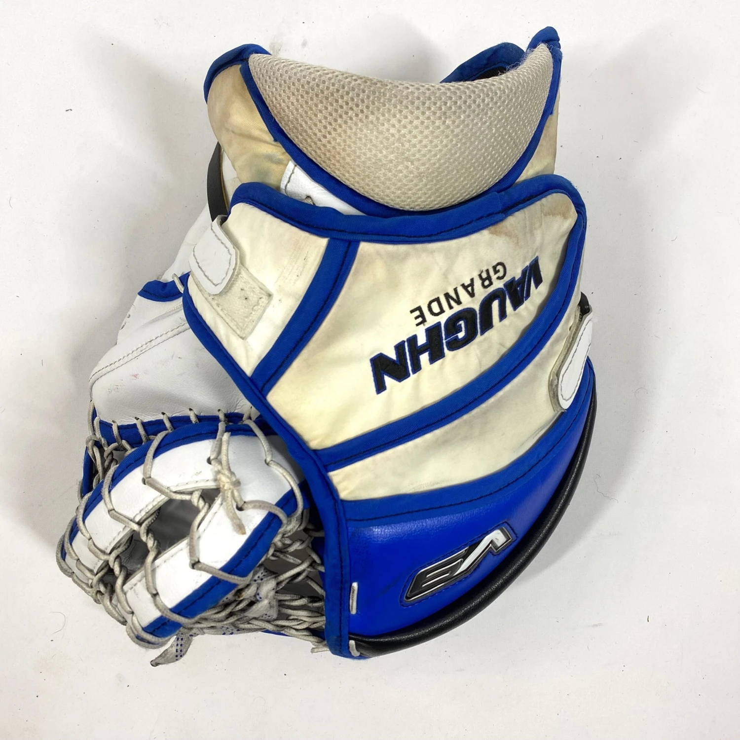 Vaughn Velocity V9 - Used Pro Stock Goalie Glove - (White/Purple/Blue) 2 Vaughn Velocity V9 - Used Pro Stock Goalie Glove - (White/Purple/Blue) - Image 2