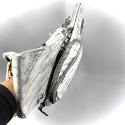 CCM Extreme Flex 5 - Used Pro Stock Goalie Glove (White/Black) 5 CCM Extreme Flex 5 - Used Pro Stock Goalie Glove (White/Black) -Hockey Stick Man Shop Photo2023 08 18 25905PM