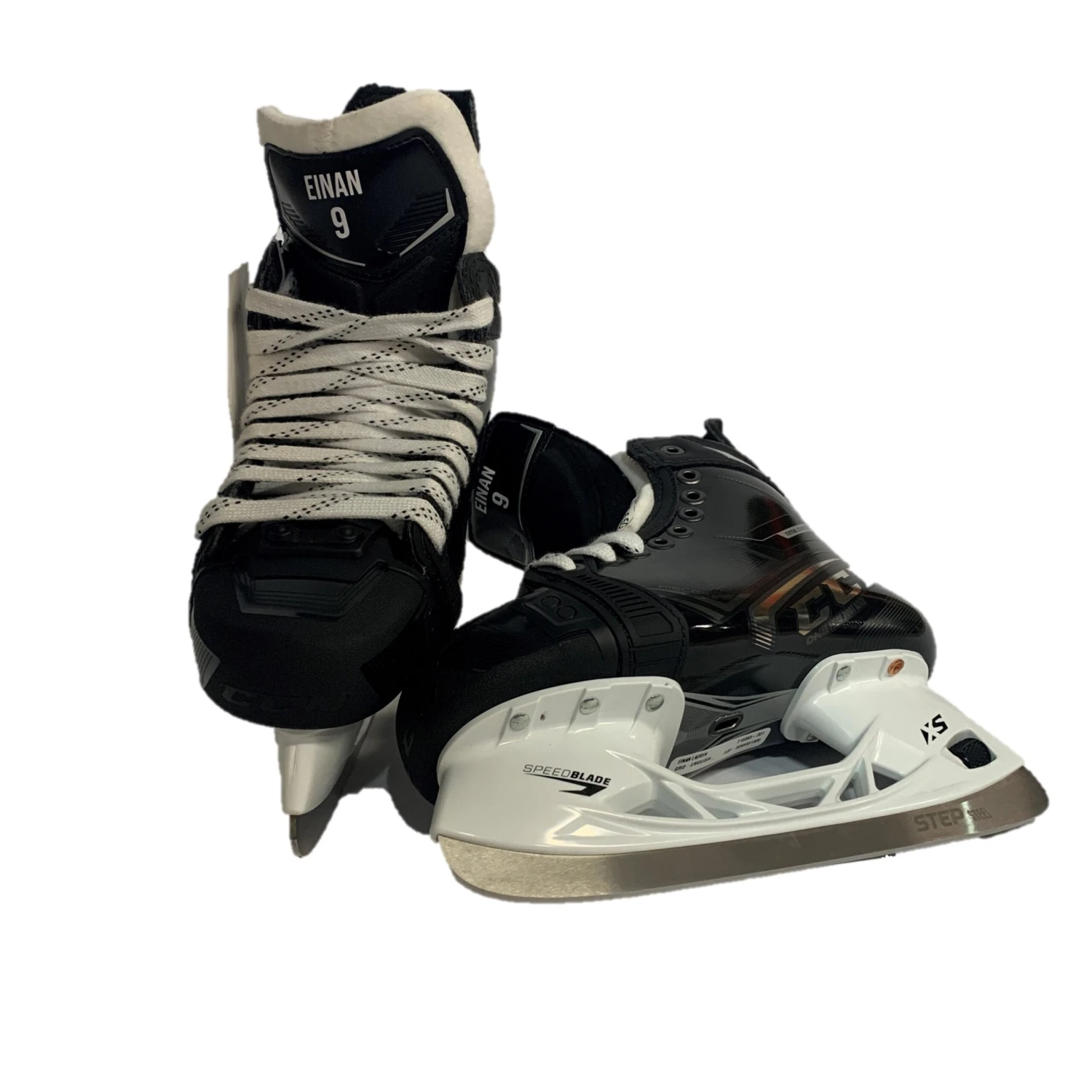 CCM Ribcor 100K Pro Hockey Skates - Size 4R 1 CCM Ribcor 100K Pro Hockey Skates - Size 4R