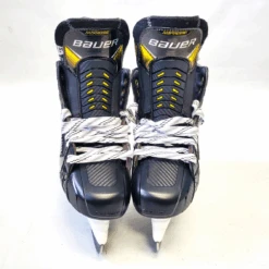 Bauer Supreme Ultrasonic Hockey Skates - Size 5.5 Fit 2 9 Bauer Supreme Ultrasonic Hockey Skates - Size 5.5 Fit 2 -Hockey Stick Man Shop Slide4 84719604 fabd 4c17 a19d 544e1c20f81c